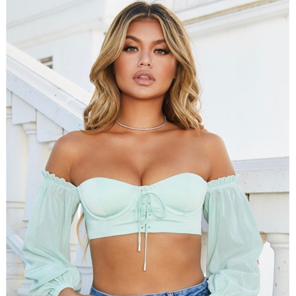 NWOT Oh Polly Off-Shoulder Lace-Up Crop Top in Mint Green - size US 4